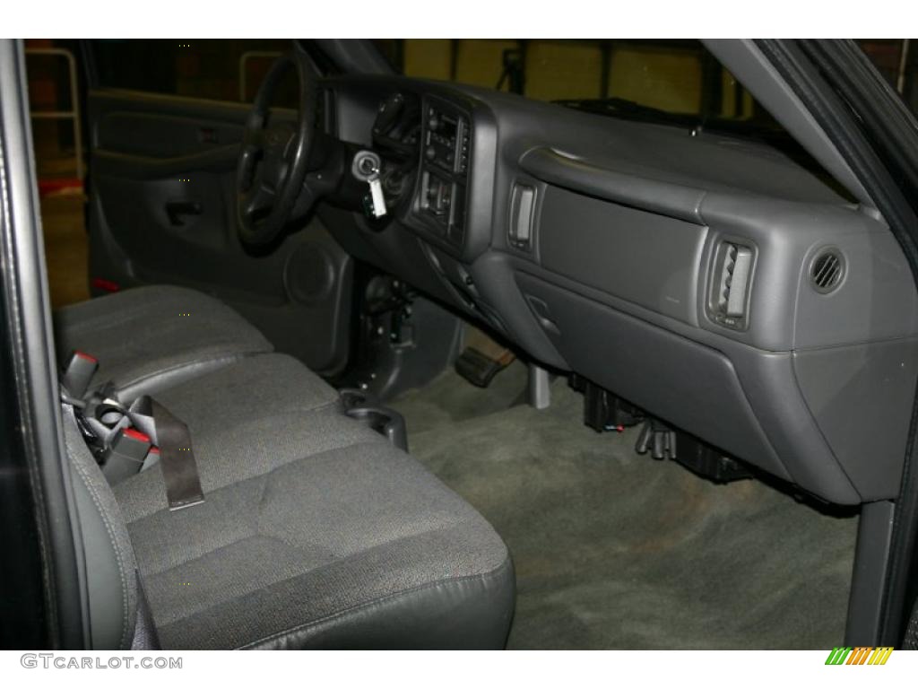 2003 Silverado 1500 Regular Cab - Black / Dark Charcoal photo #12