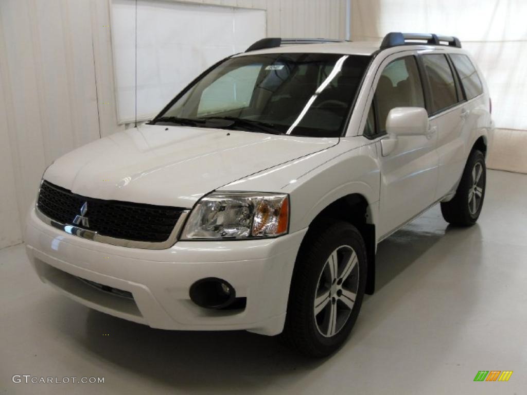 Dover White Pearl Mitsubishi Endeavor