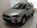 Cool Silver Metallic - Outlander ES Photo No. 1