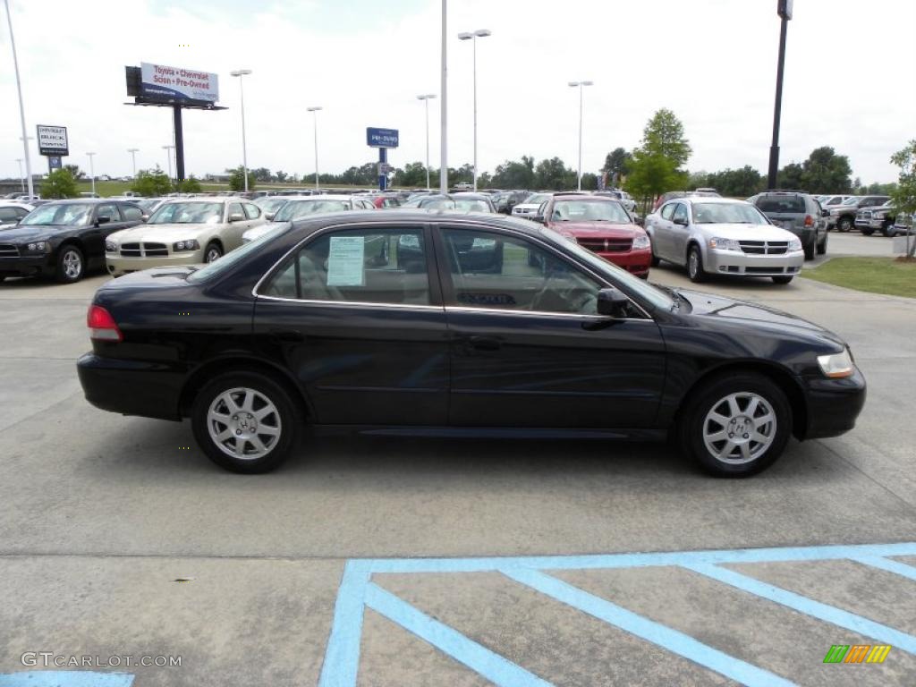 2002 Accord SE Sedan - Nighthawk Black Pearl / Quartz Gray photo #6