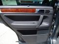 Offroad Grey Metallic - Touareg V8 Photo No. 21
