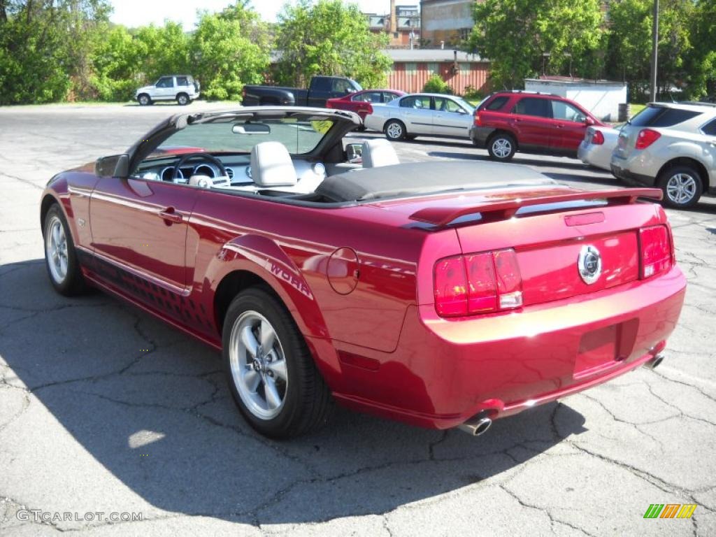 2007 Mustang GT Premium Convertible - Redfire Metallic / Light Graphite photo #4