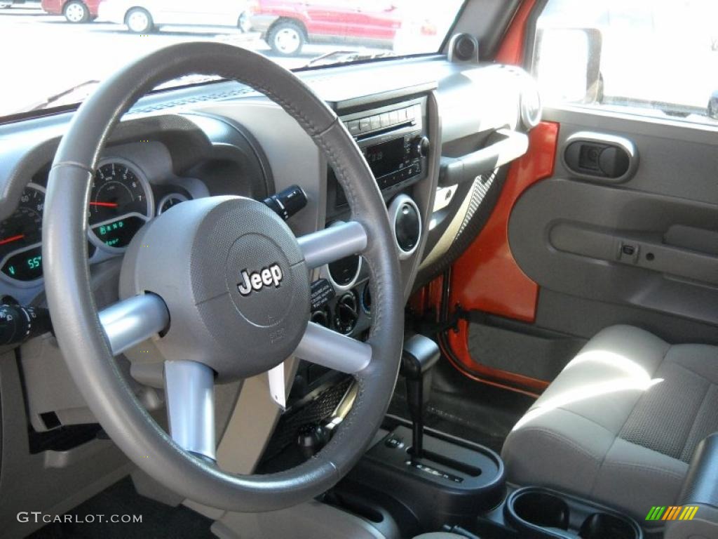 2009 Wrangler Sahara 4x4 - Sunburst Orange Pearl Coat / Dark Slate Gray/Medium Slate Gray photo #7