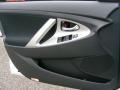 Super White - Camry SE Photo No. 22