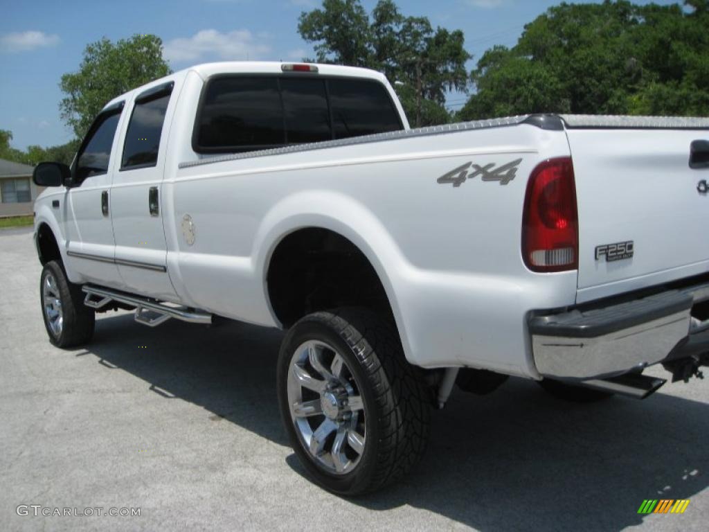 2000 F250 Super Duty XLT Crew Cab 4x4 - Oxford White / Medium Parchment photo #9