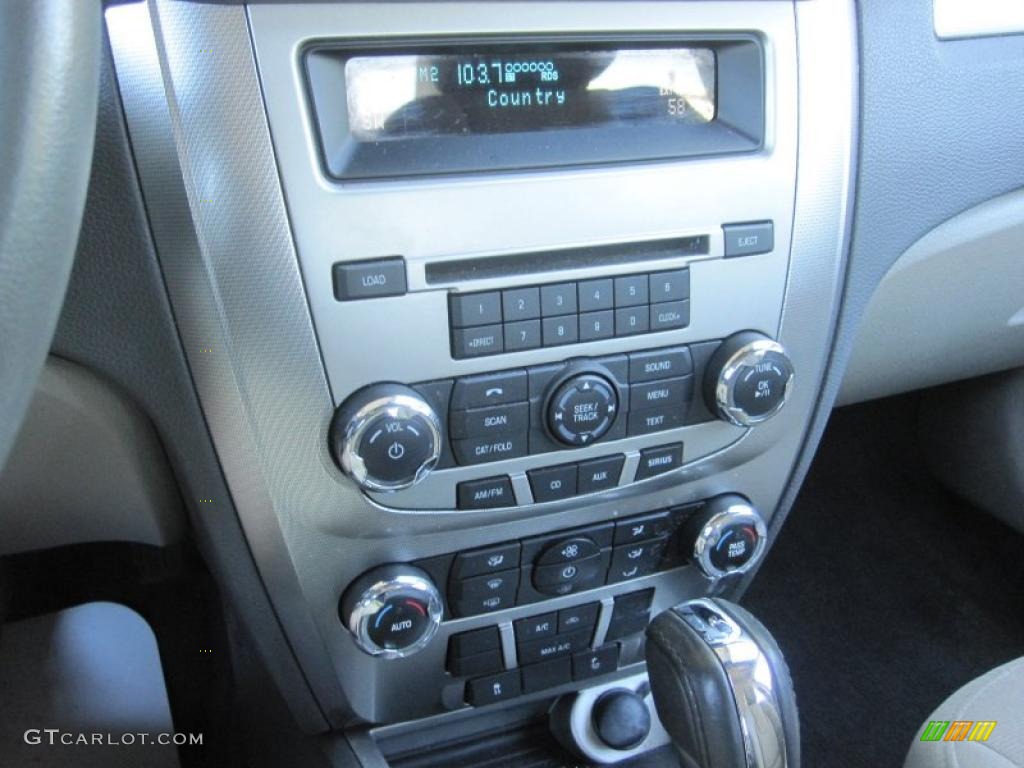 2010 Fusion Hybrid - Brilliant Silver Metallic / Medium Light Stone photo #19