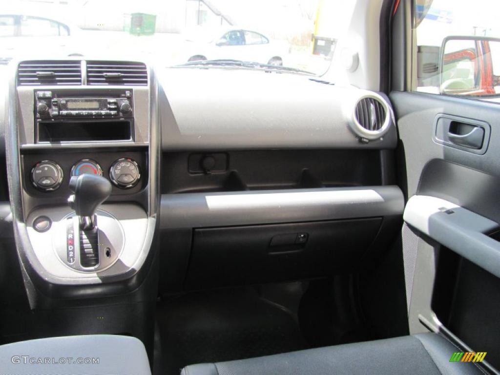 2004 Element LX AWD - Sunset Orange Pearl / Black photo #16