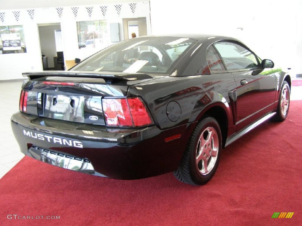 2003 Mustang V6 Coupe - Black / Dark Charcoal photo #9