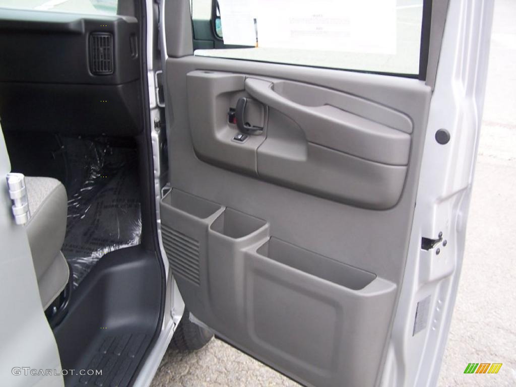 2010 Express LT 1500 AWD Passenger Van - Sheer Silver Metallic / Medium Pewter photo #45