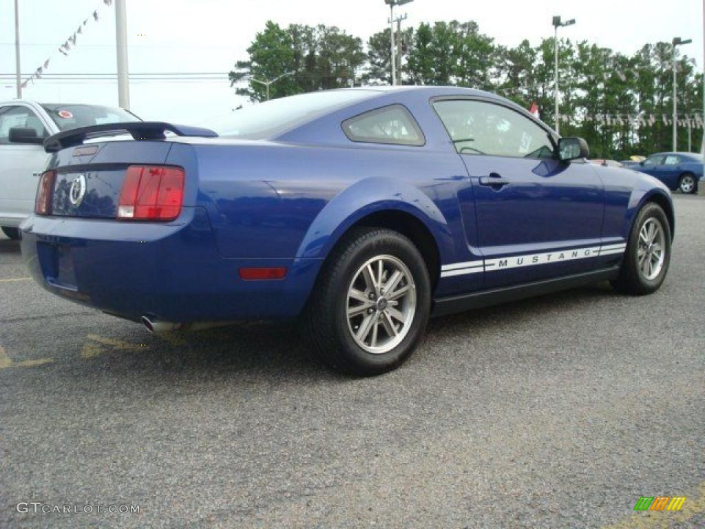2005 Mustang V6 Deluxe Coupe - Sonic Blue Metallic / Light Graphite photo #5