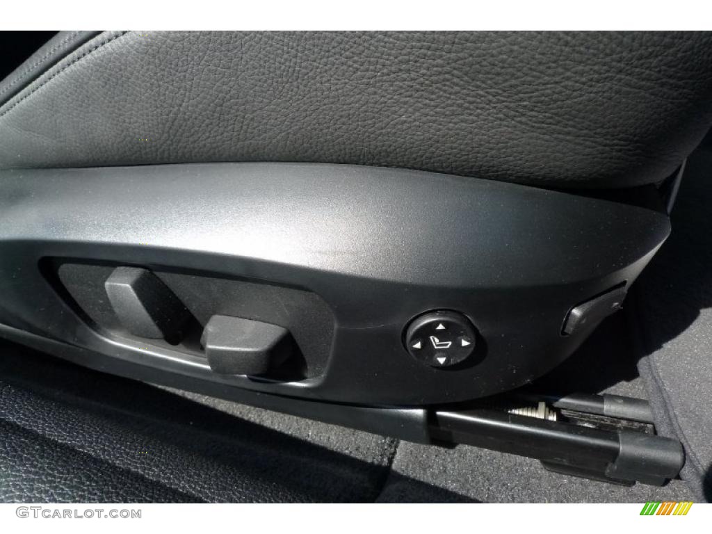 2008 1 Series 128i Convertible - Black Sapphire Metallic / Black photo #31