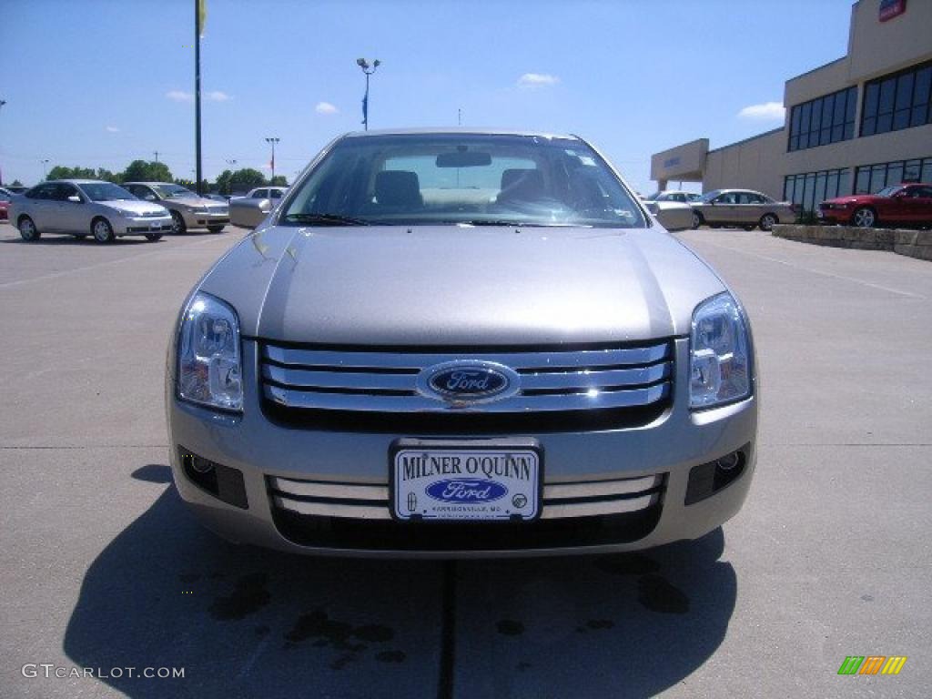 2008 Fusion SE - Vapor Silver Metallic / Medium Light Stone photo #8