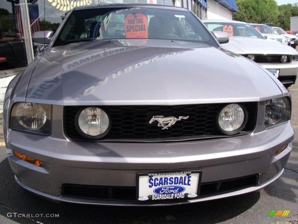 2006 Mustang GT Premium Coupe - Tungsten Grey Metallic / Dark Charcoal photo #2