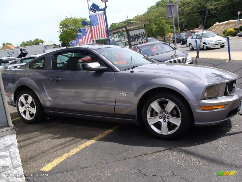 2006 Mustang GT Premium Coupe - Tungsten Grey Metallic / Dark Charcoal photo #4