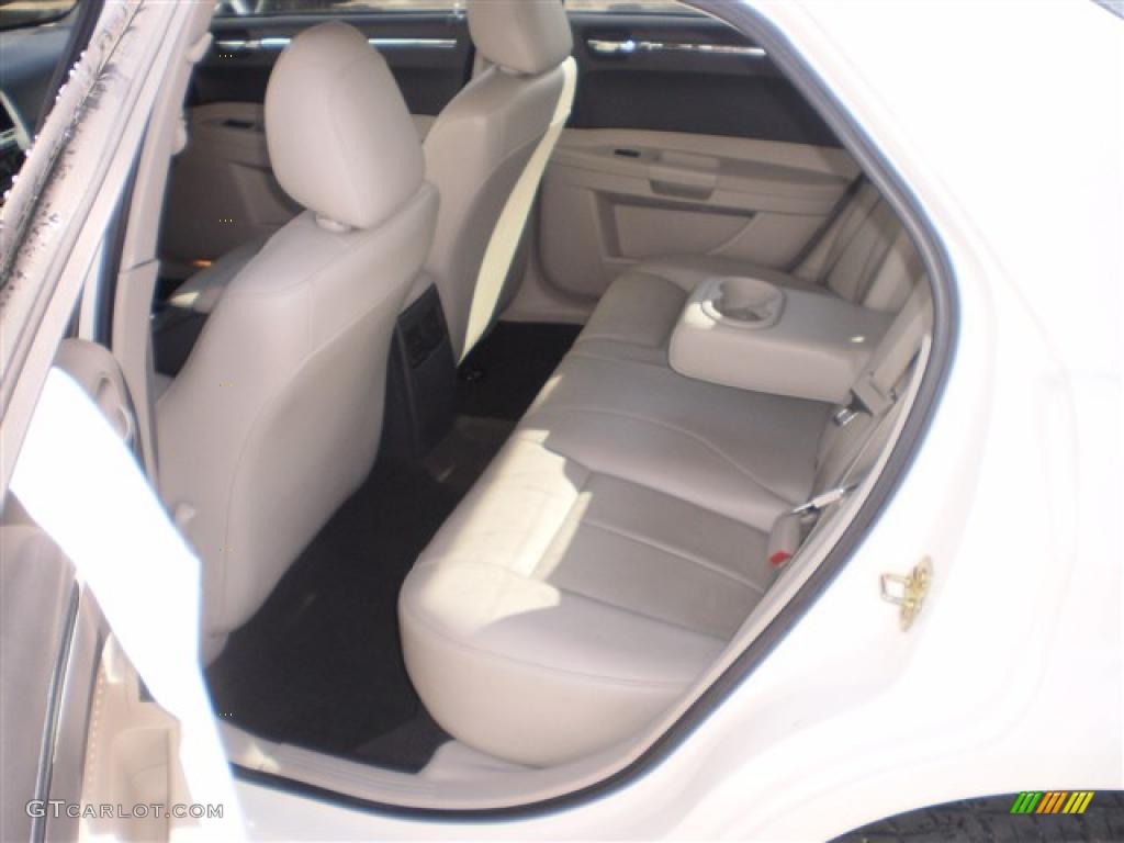 2006 300 Touring - Stone White / Dark Slate Gray/Light Graystone photo #7