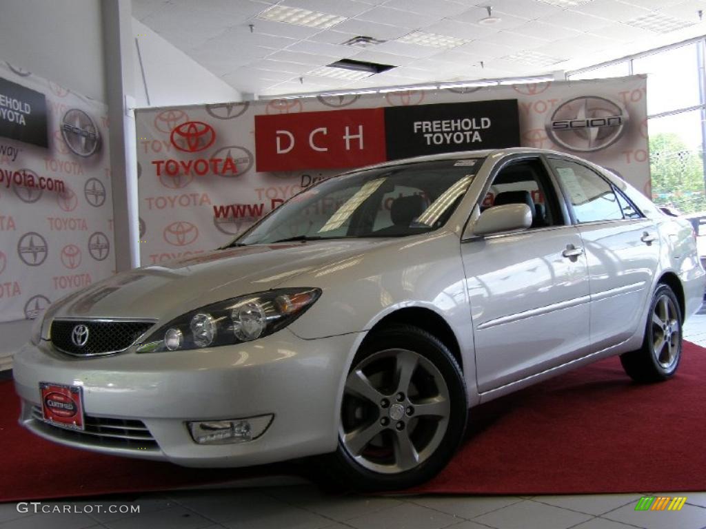 2006 Camry SE V6 - Lunar Mist Metallic / Dark Charcoal photo #1