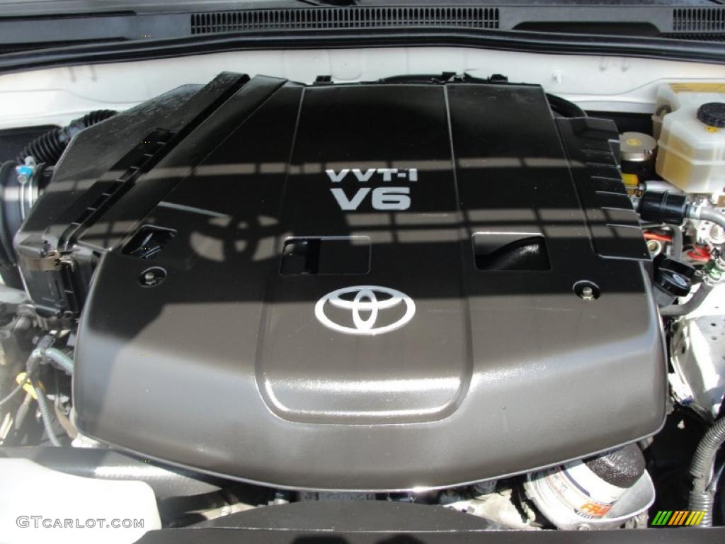 2004 4Runner SR5 - Natural White / Taupe photo #22