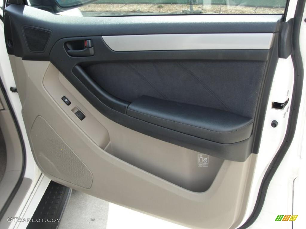 2004 4Runner SR5 - Natural White / Taupe photo #23
