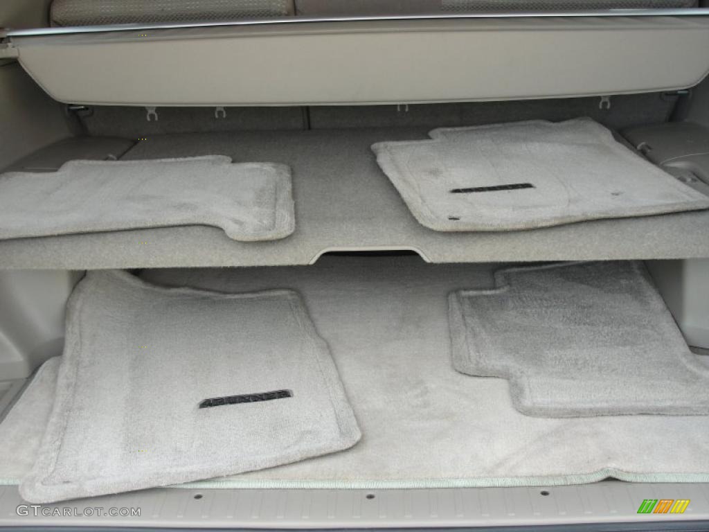 2004 4Runner SR5 - Natural White / Taupe photo #30