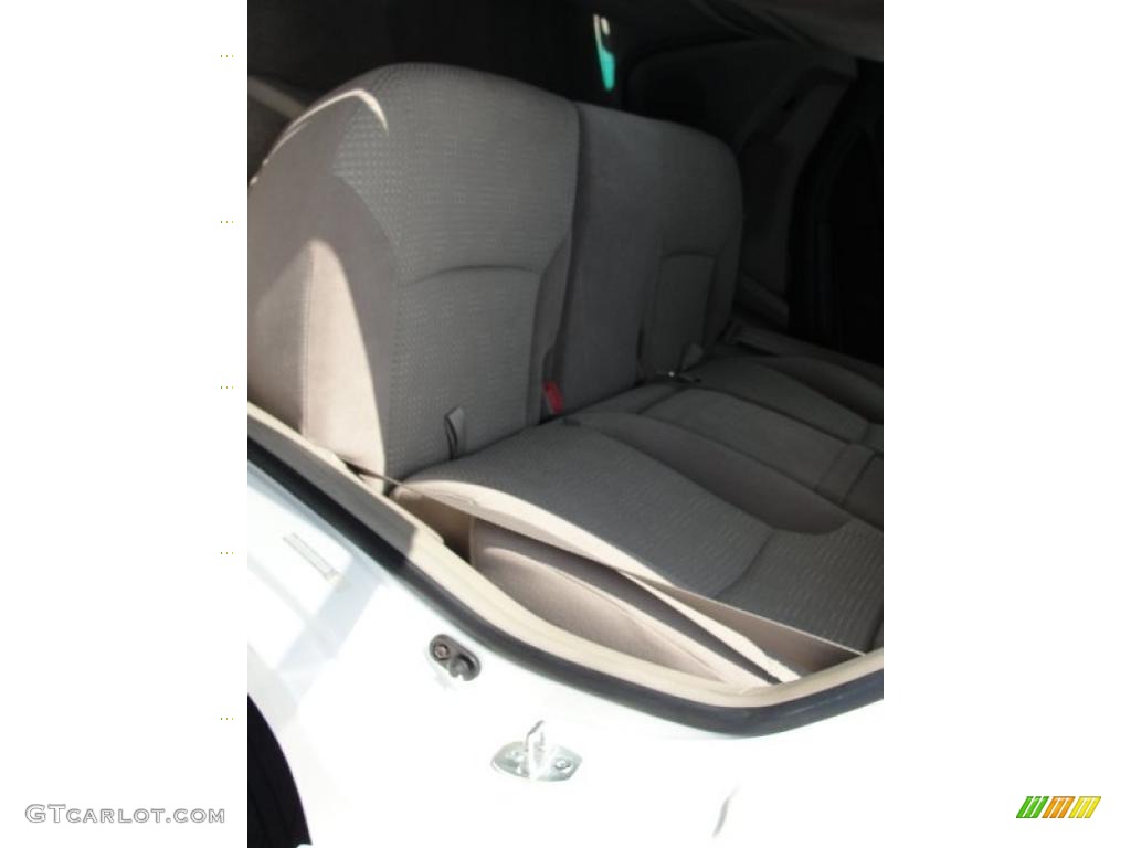 2004 4Runner SR5 - Natural White / Taupe photo #33