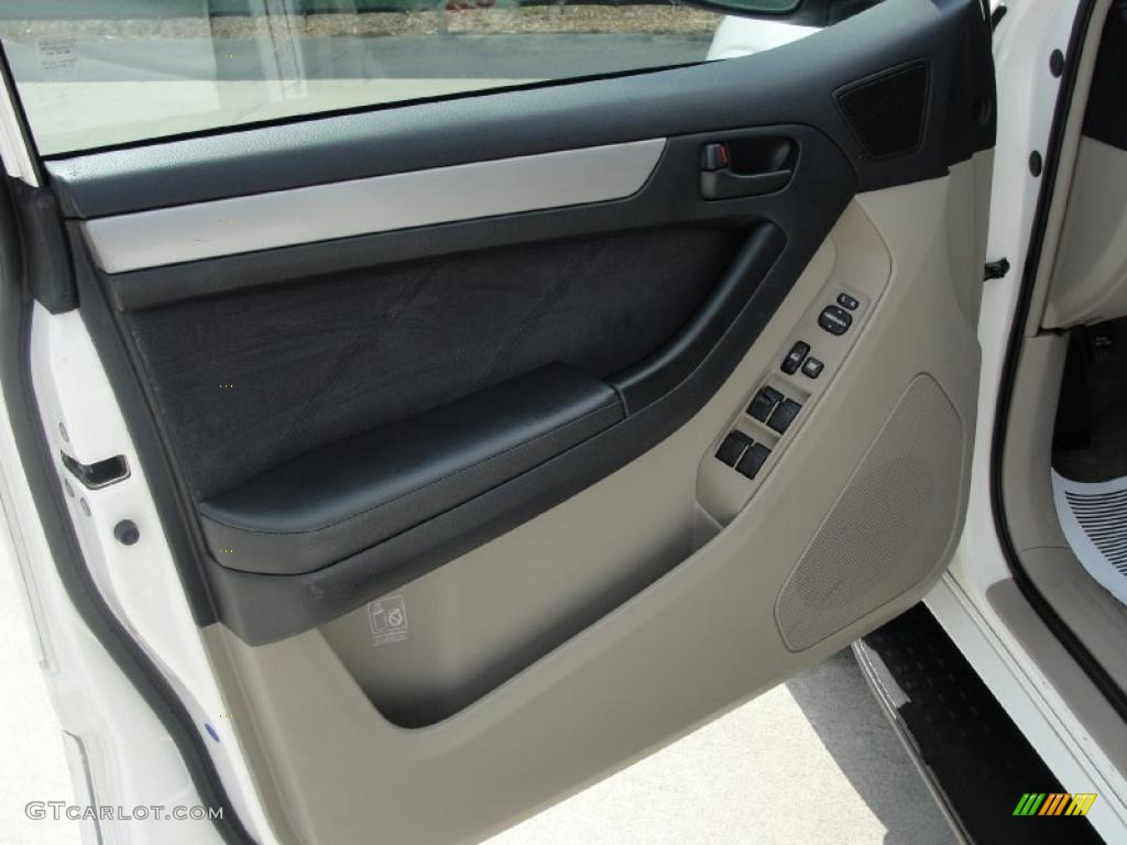 2004 4Runner SR5 - Natural White / Taupe photo #34