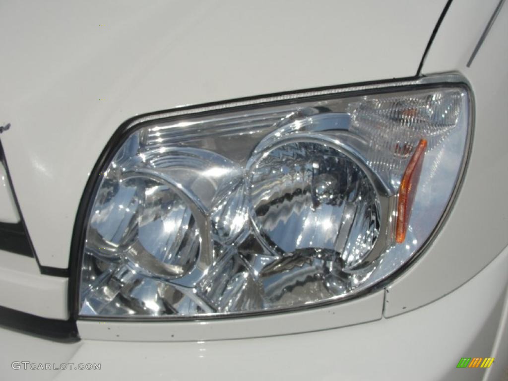 2004 4Runner SR5 - Natural White / Taupe photo #37