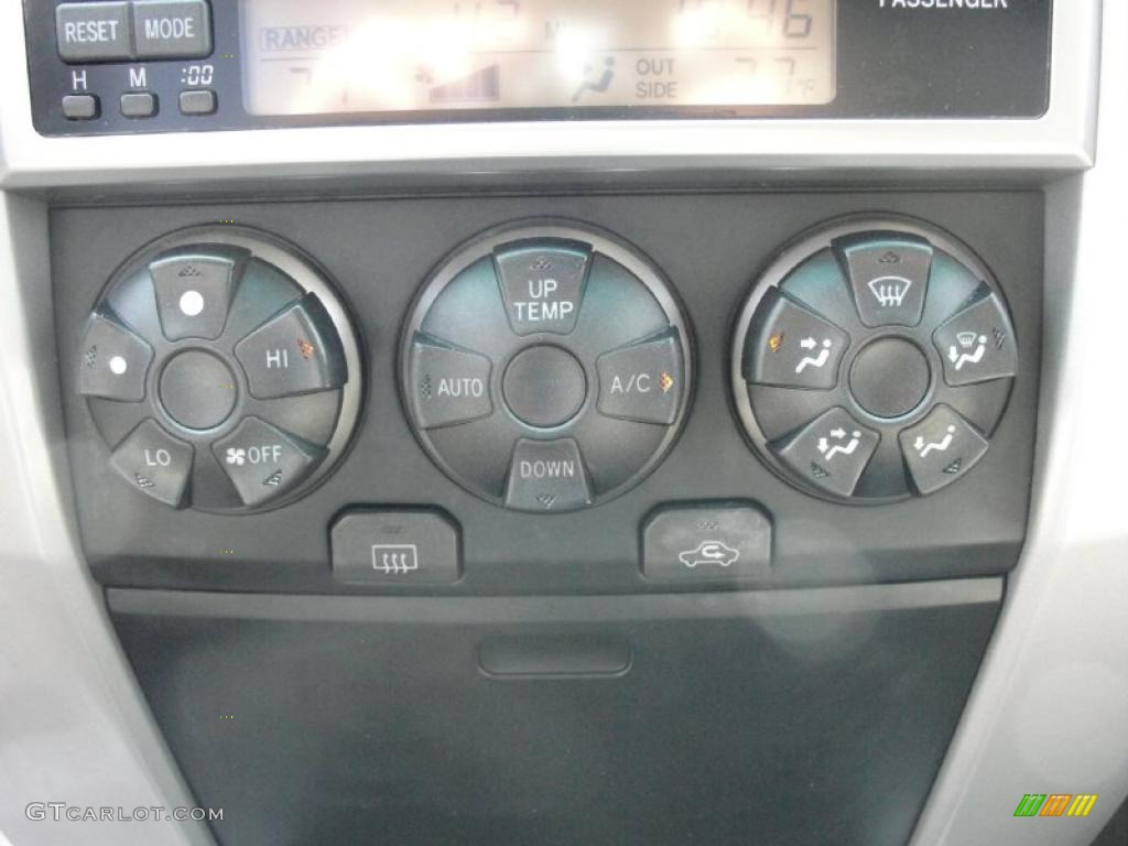 2004 4Runner SR5 - Natural White / Taupe photo #45