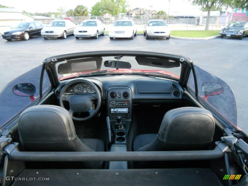 1997 MX-5 Miata Roadster - Classic Red / Black photo #13