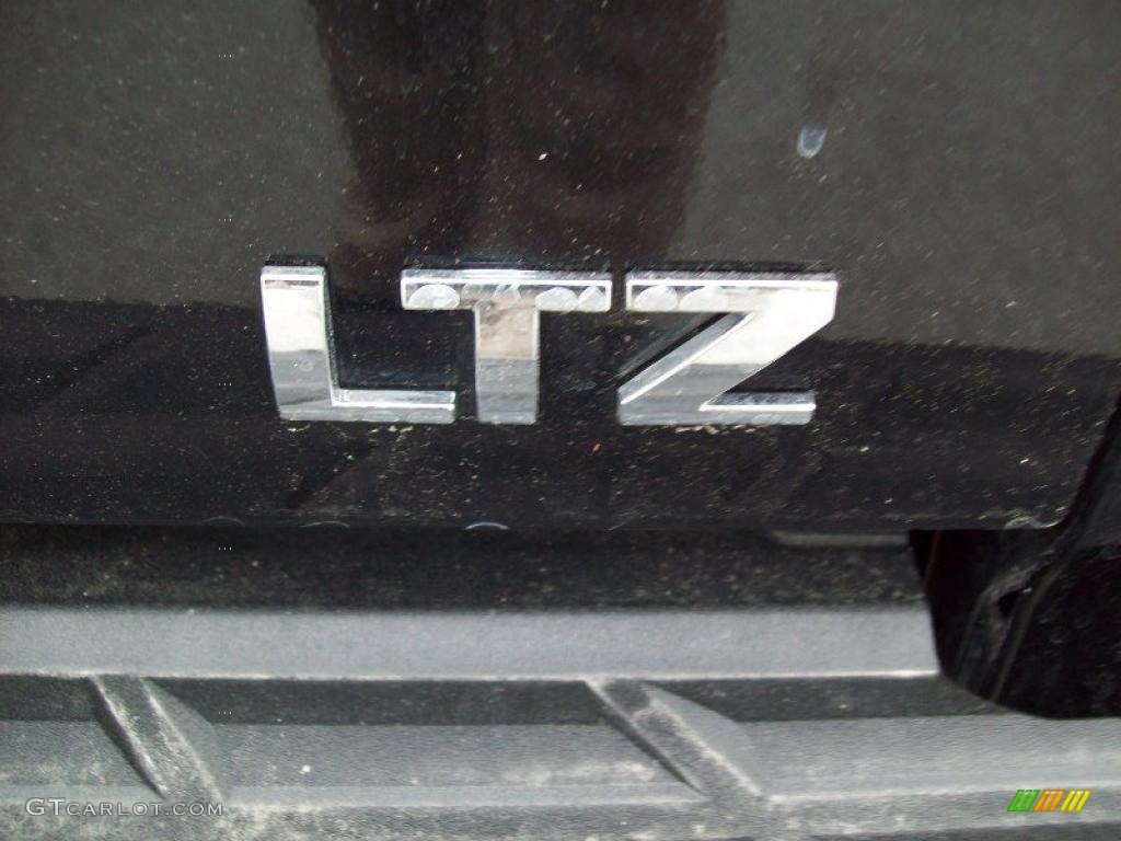 2007 Silverado 1500 LTZ Extended Cab 4x4 - Black / Light Cashmere/Ebony Black photo #31