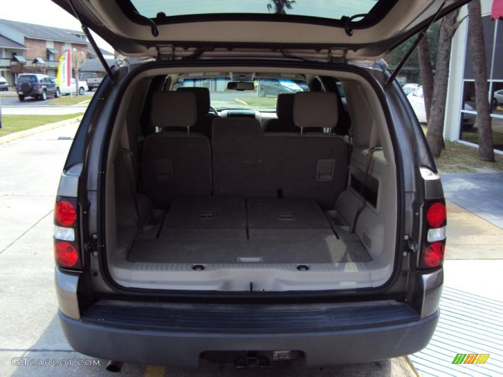 2006 Explorer XLT - Silver Birch Metallic / Camel photo #4