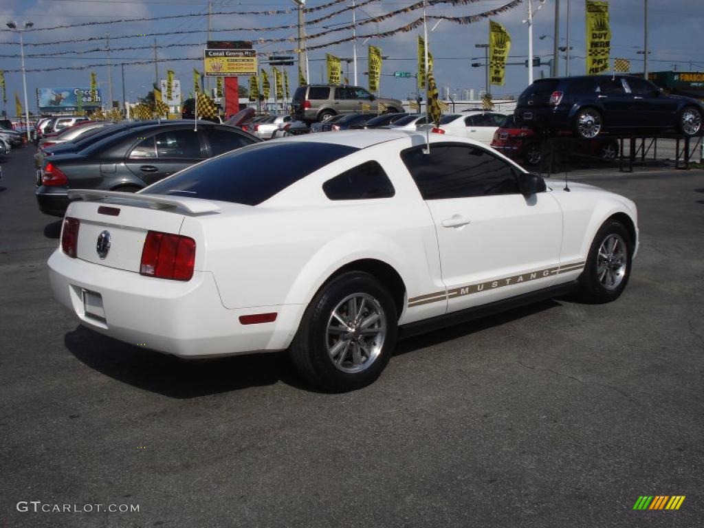 2005 Mustang V6 Premium Coupe - Performance White / Medium Parchment photo #6