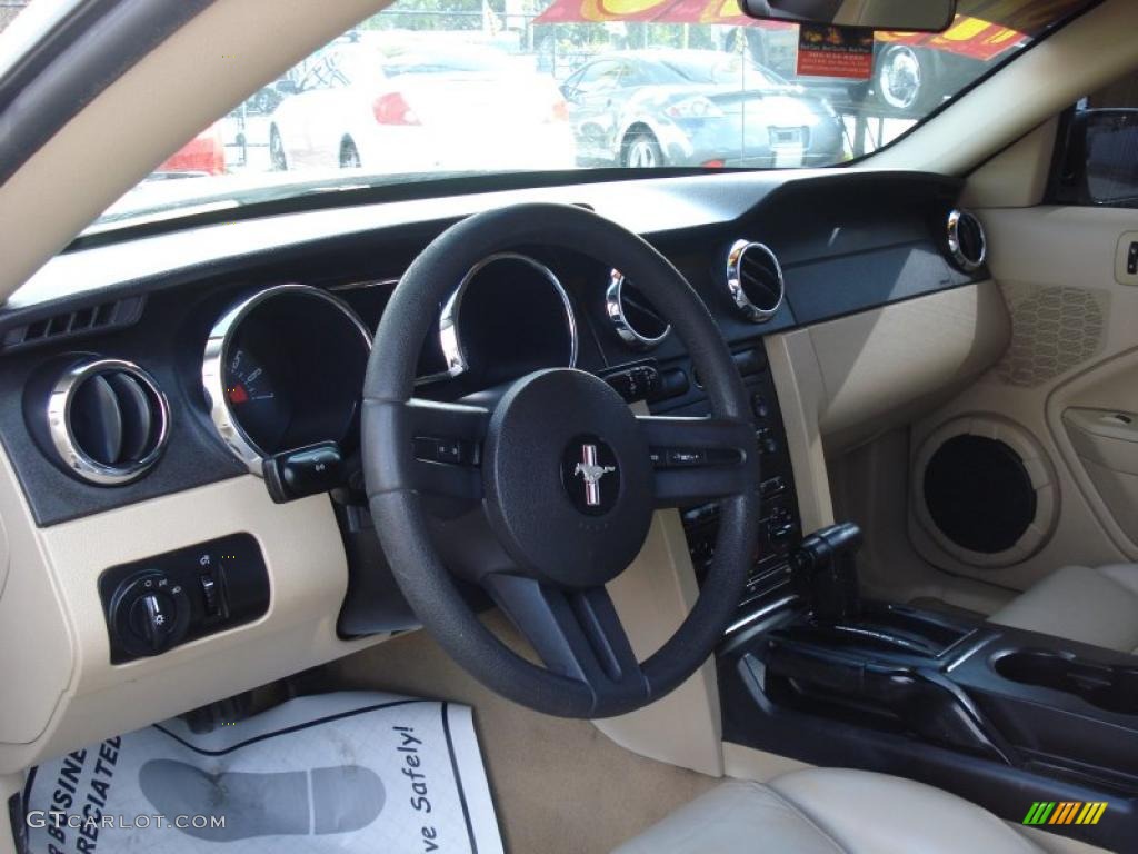 2005 Mustang V6 Premium Coupe - Performance White / Medium Parchment photo #8