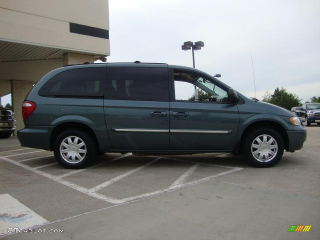 2007 Town & Country Touring - Magnesium Pearl / Medium Slate Gray photo #2