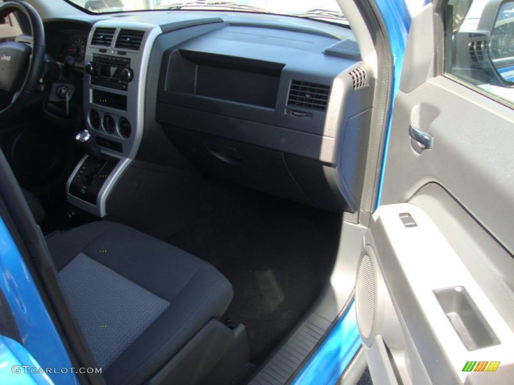 2008 Patriot Sport 4x4 - Surf Blue Pearl / Dark Slate Gray photo #16