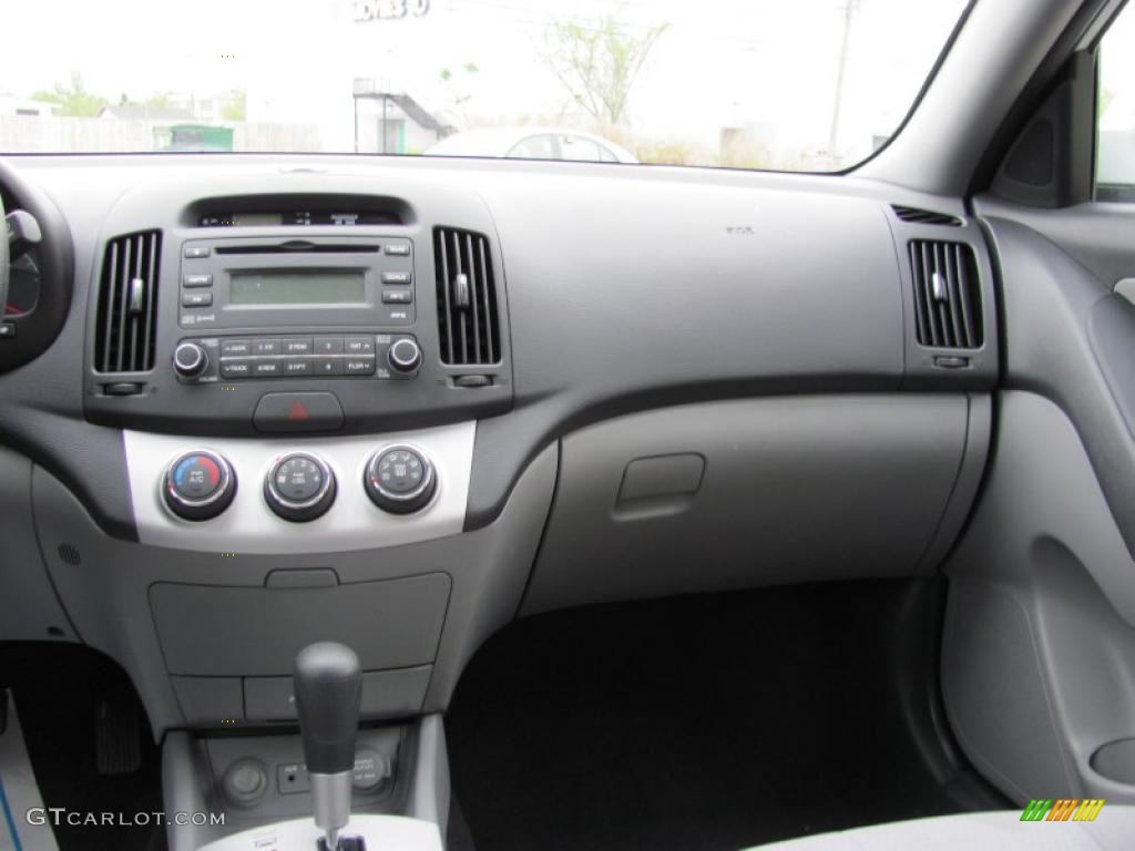 2009 Elantra GLS Sedan - Quicksilver / Gray photo #20