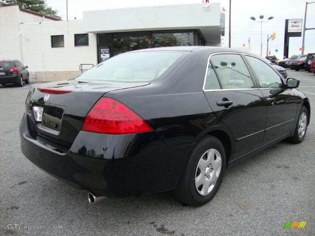 2007 Accord LX Sedan - Nighthawk Black Pearl / Ivory photo #7
