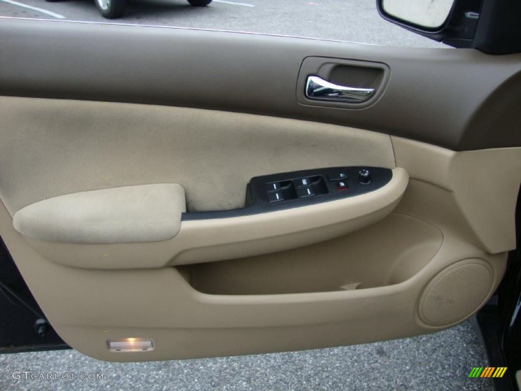 2007 Accord LX Sedan - Nighthawk Black Pearl / Ivory photo #13