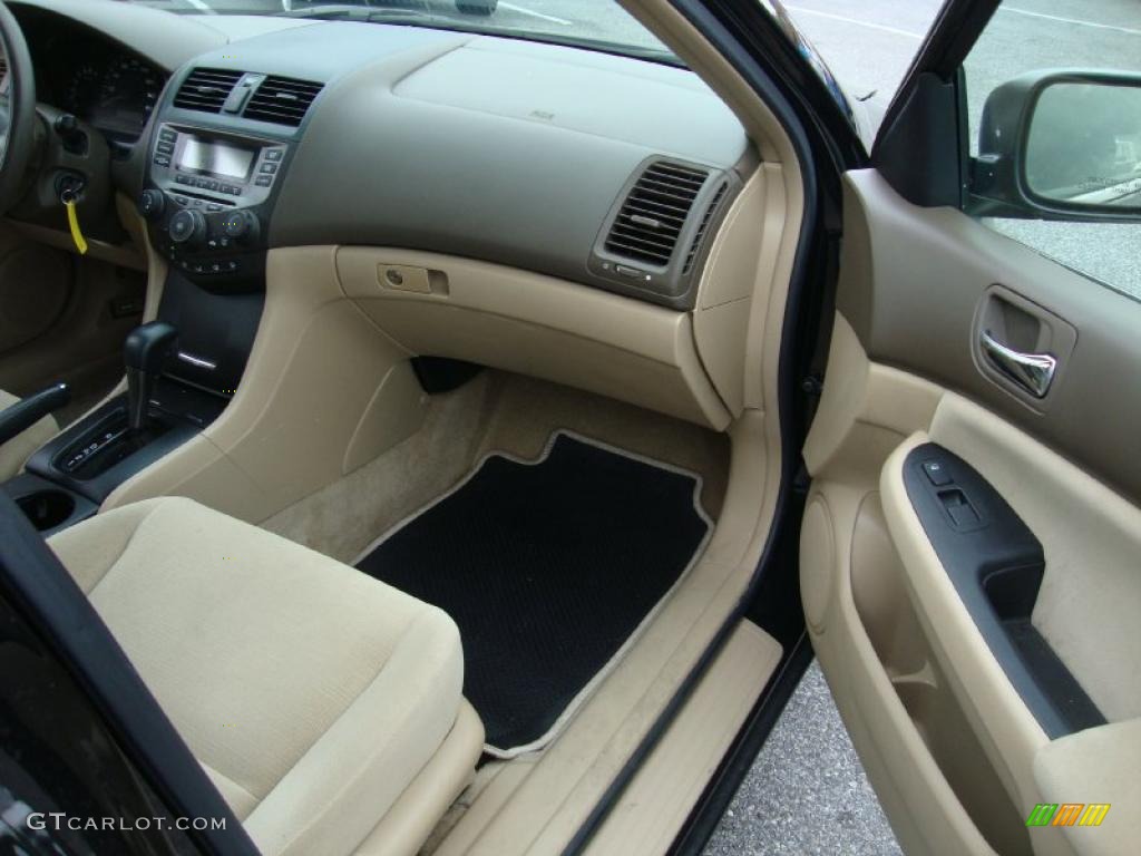 2007 Accord LX Sedan - Nighthawk Black Pearl / Ivory photo #17