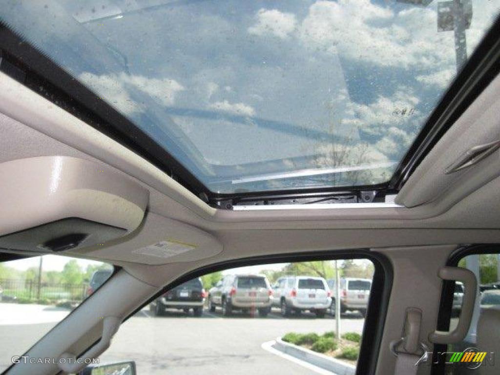 2006 Explorer XLT 4x4 - Silver Birch Metallic / Stone photo #22
