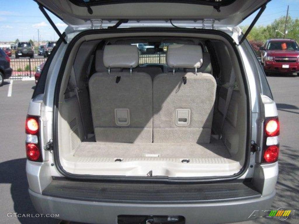 2006 Explorer XLT 4x4 - Silver Birch Metallic / Stone photo #23