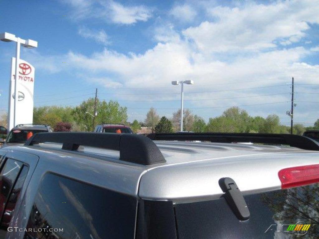 2006 Explorer XLT 4x4 - Silver Birch Metallic / Stone photo #24
