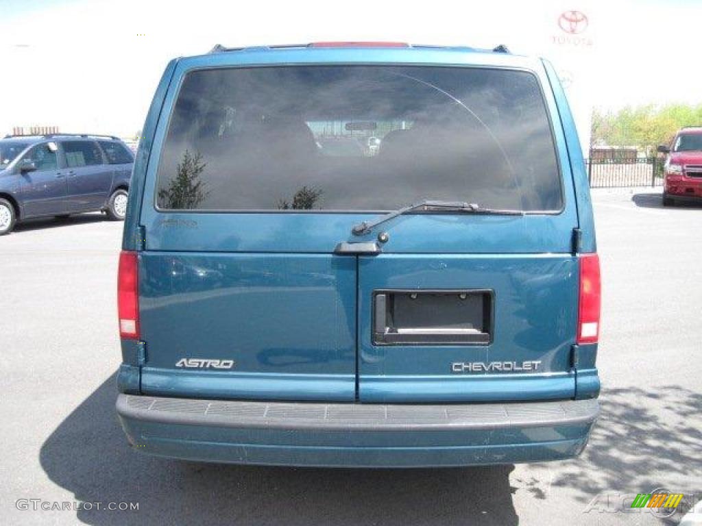 2001 Astro AWD Passenger Van - Medium Cadet Blue Metallic / Pewter photo #3