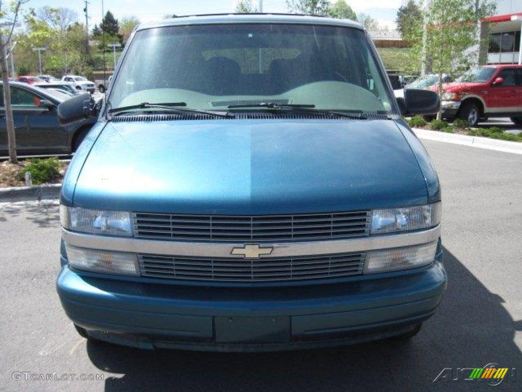 2001 Astro AWD Passenger Van - Medium Cadet Blue Metallic / Pewter photo #6
