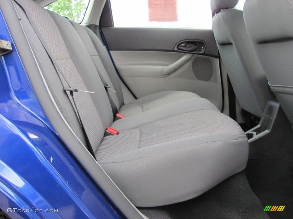 2005 Focus ZX5 SES Hatchback - Sonic Blue Metallic / Dark Flint/Light Flint photo #15