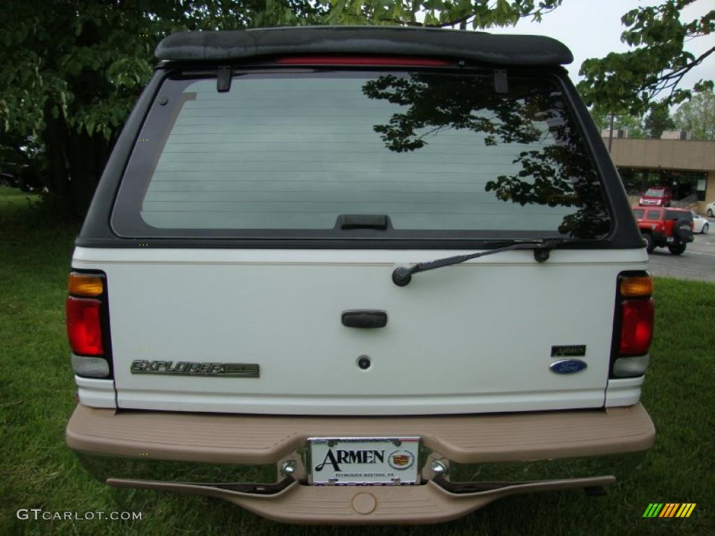 1996 Explorer Eddie Bauer 4x4 - Oxford White / Beige photo #8