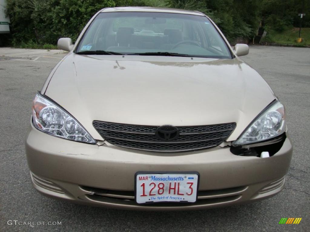 2002 Camry LE - Desert Sand Mica / Taupe photo #3