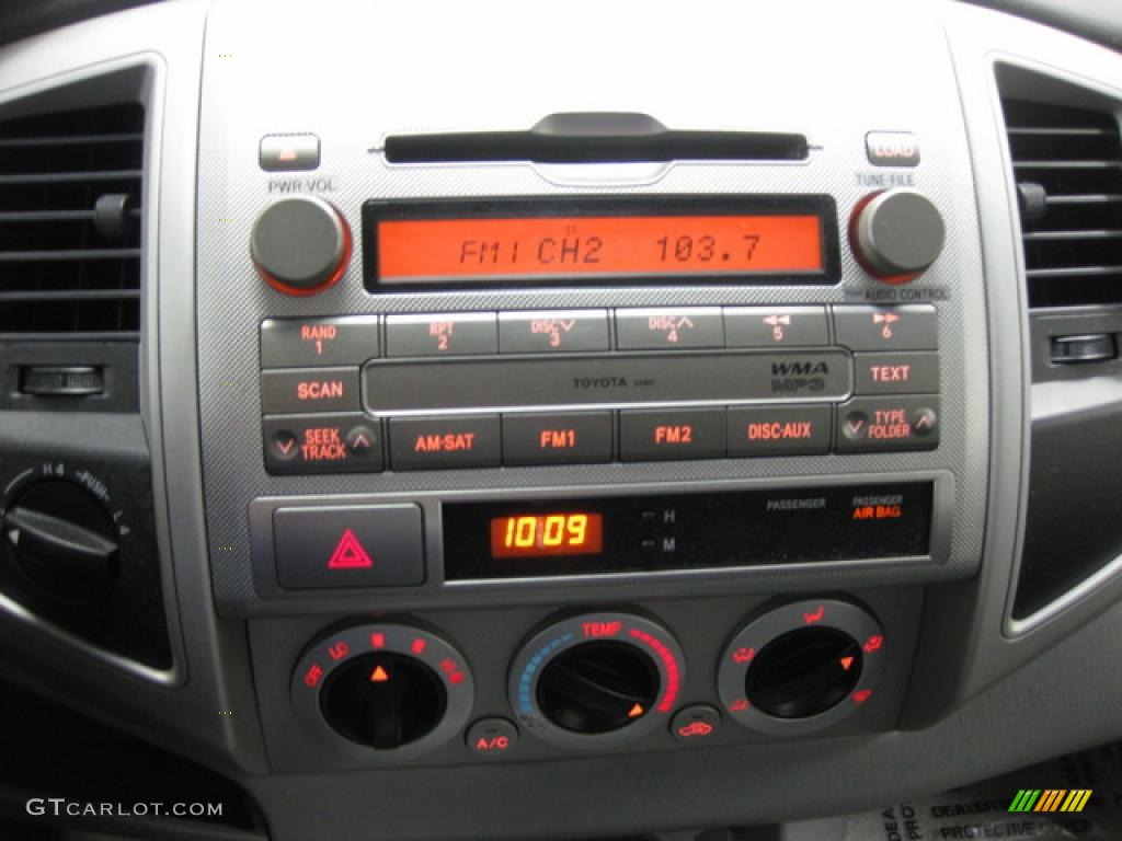2009 Tacoma V6 TRD Sport Double Cab 4x4 - Super White / Graphite Gray photo #3