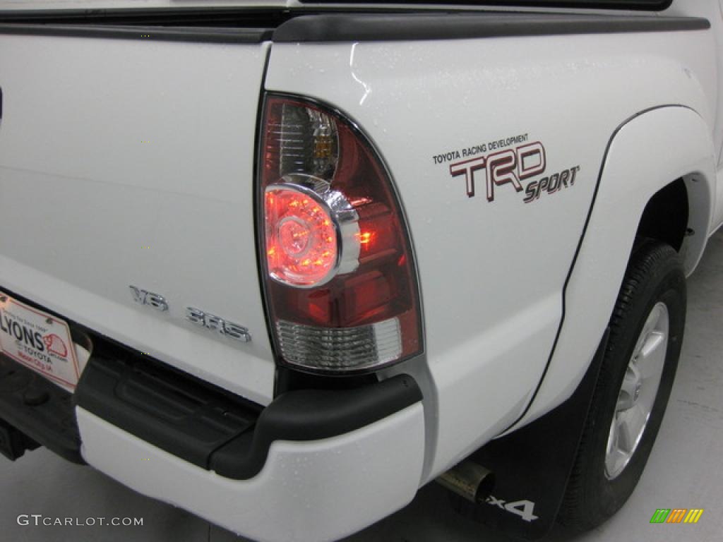 2009 Tacoma V6 TRD Sport Double Cab 4x4 - Super White / Graphite Gray photo #13