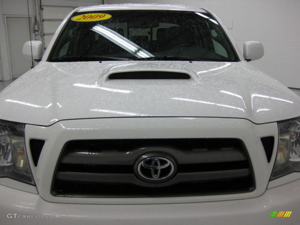 2009 Tacoma V6 TRD Sport Double Cab 4x4 - Super White / Graphite Gray photo #18