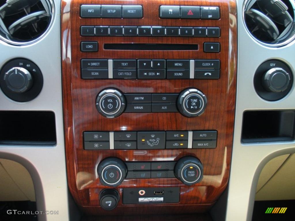 2010 F150 Lariat SuperCrew 4x4 - Dark Blue Pearl Metallic / Tan photo #9